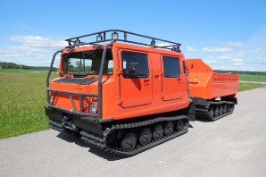 Вездеход BV-206 Лось оранжевого цвета